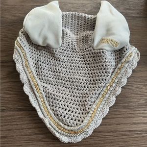 Eskadron horse bonnet